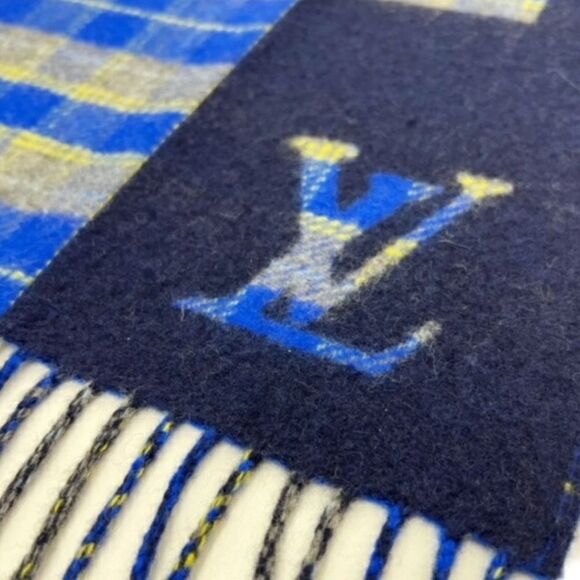Auth Louis Vuitton Logo Plaid Blues Wool Cashmere scarf - Picture 2 of 10